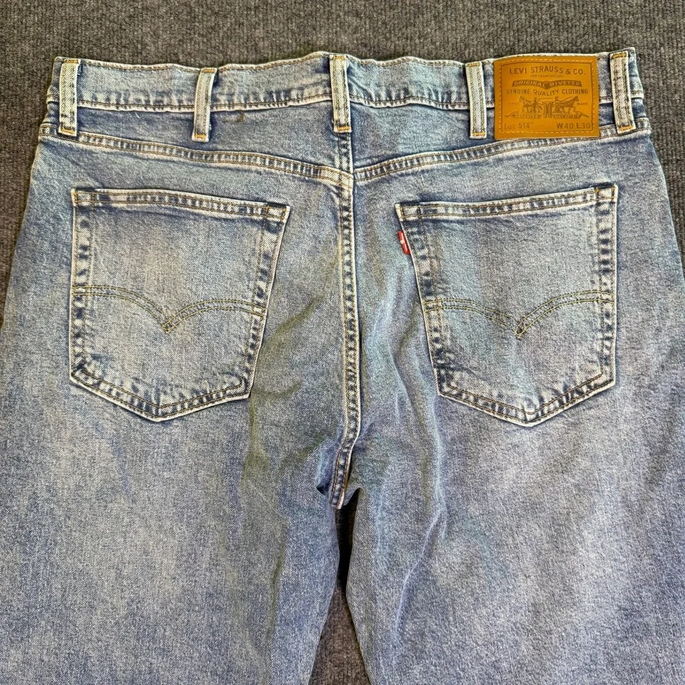 Levis 514 Straight Fit Jeans Mens 40x30 *38x29* Light Wash Blue Denim 00514-1810